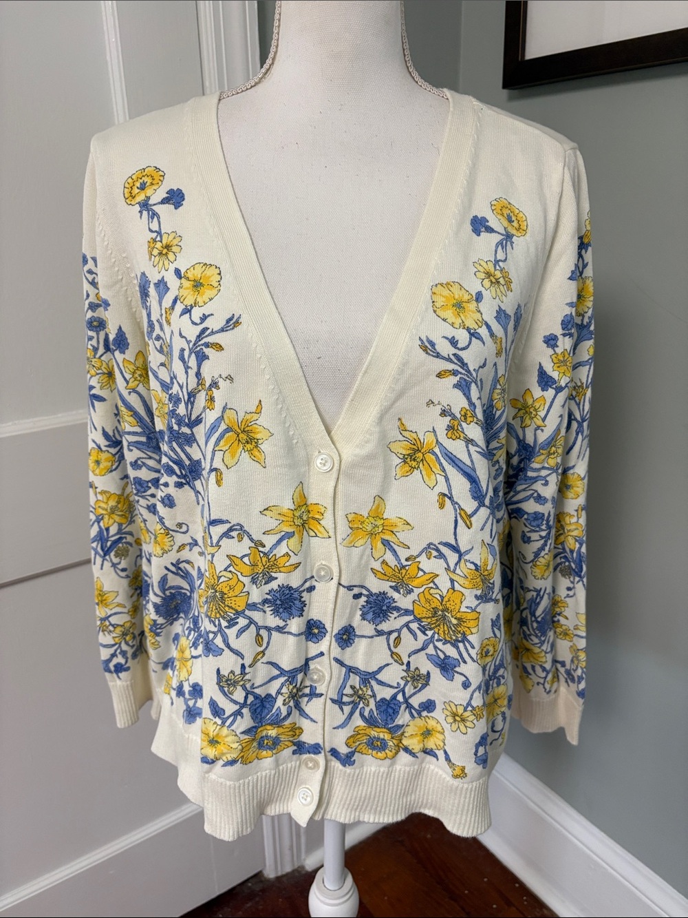 Talbots Cream Floral V-Neck Cardigan Sweater Yellow Blue Flowers size 1X